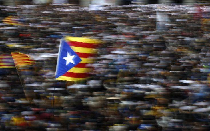 Στις κάλπες σήμερα οι Καταλανοί -Αποφασίζουν για το μέλλον τους